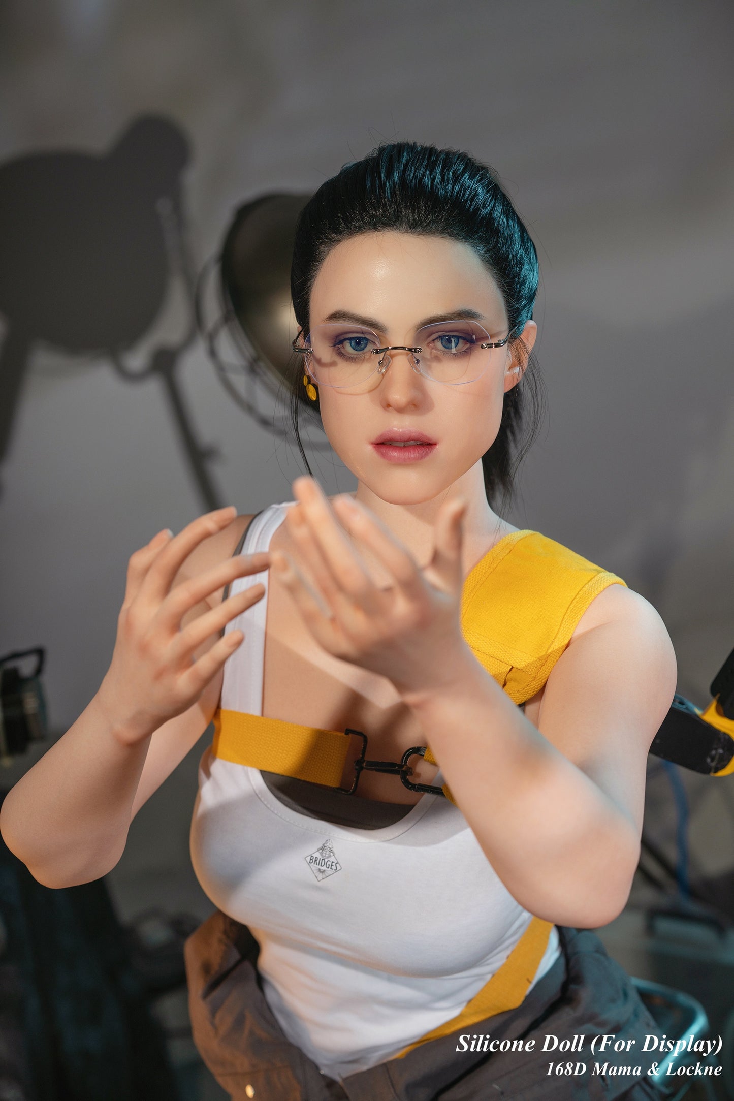 Game Lady Full Silicone Doll Gaming Character Fashion Display Mannequins For Display [DEATH STRANDING - 167D Mama & Lockne]